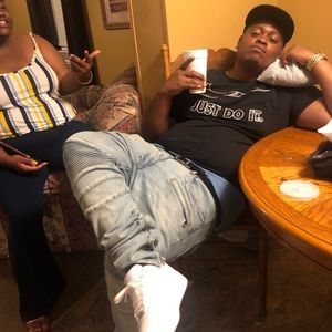 Meet your Posher, Lawrence